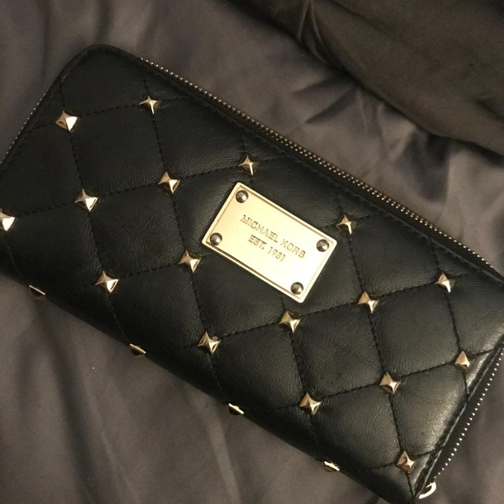 Pre-owned MK wallet
